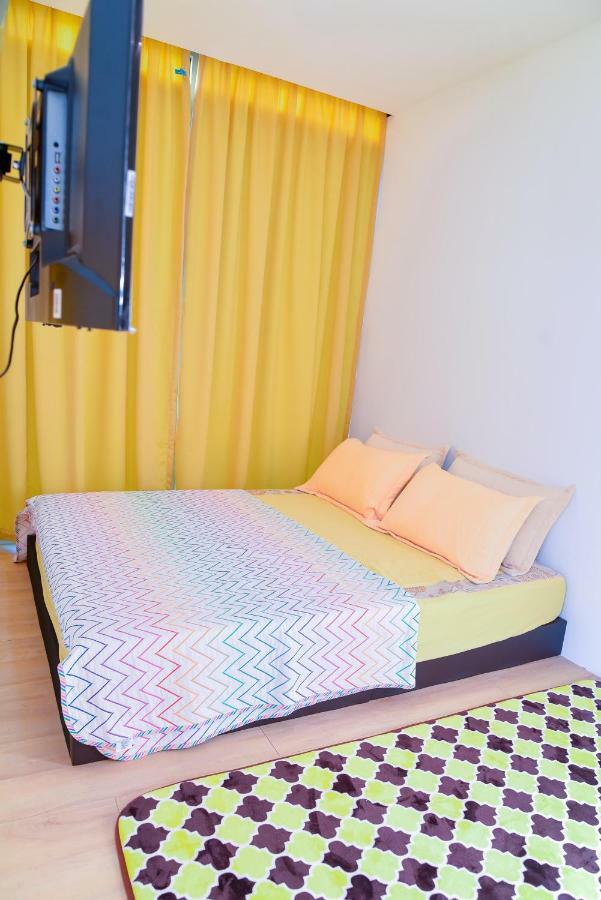 Purple Cube At Lumut Cube Homestay Kontena Extérieur photo